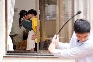 Bị gã hàng xóm biến hành máy xả tinh trùng