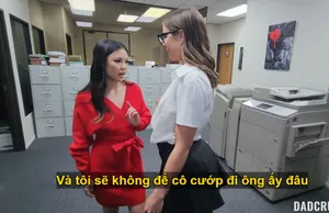 Chồng yêu vay nợ dân xã hội đen vì công ty phá sản, Cô vợ bị bắt bán thân để trả cho chồng